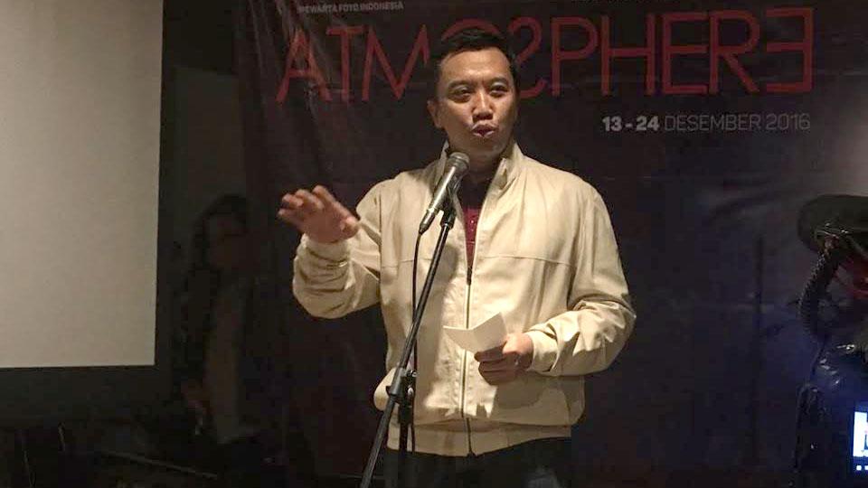 Menteri Pemuda dan Olahraga (Menpora), Imam Nahrawi saat menghadiri Peluncuran Buku Atmosphere sekaligus membuka Pameran Fotografi Olahraga - INDOSPORT